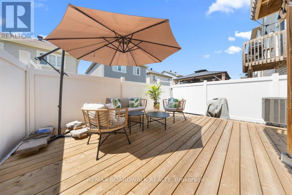 446 MEADOWBREEZE DRIVE - 25