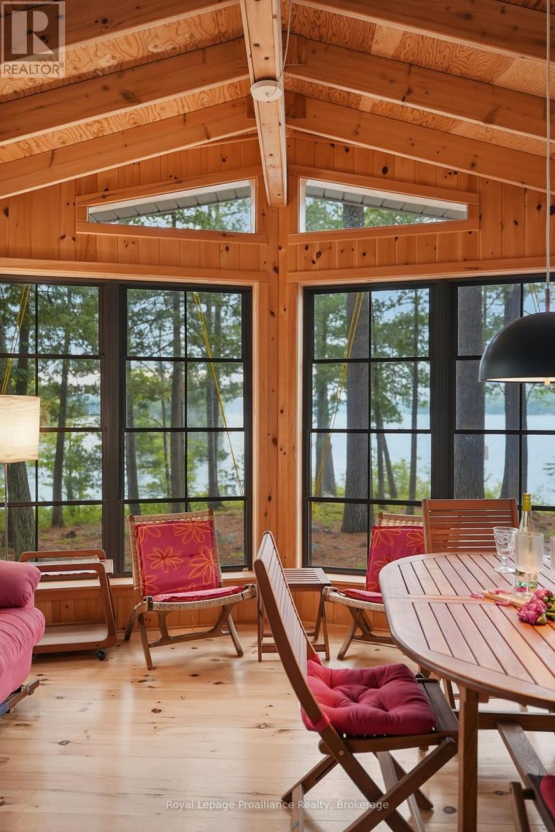 786 MAZINAW LAKE - 15