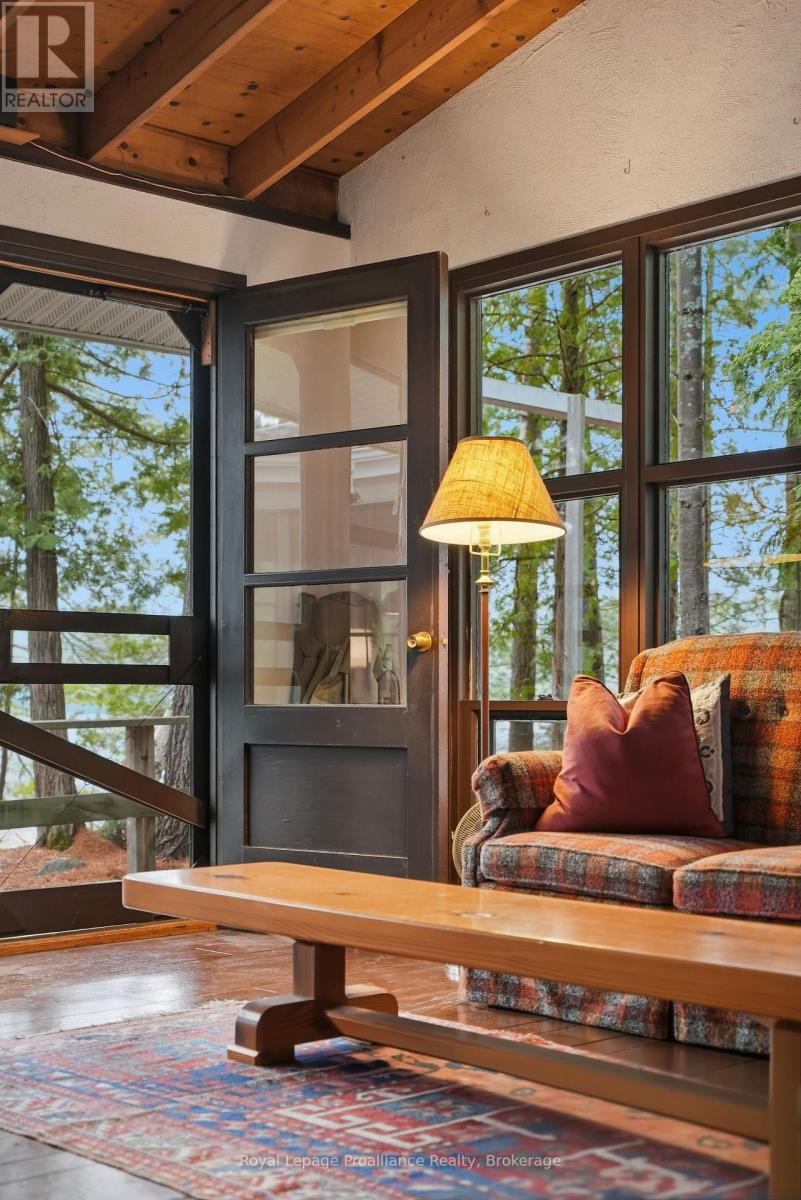 786 MAZINAW LAKE - 21