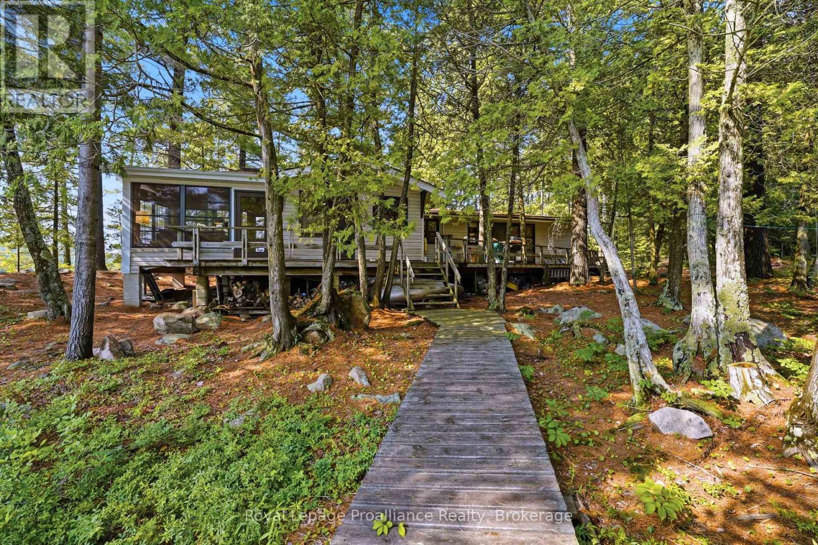 786 MAZINAW LAKE - 7