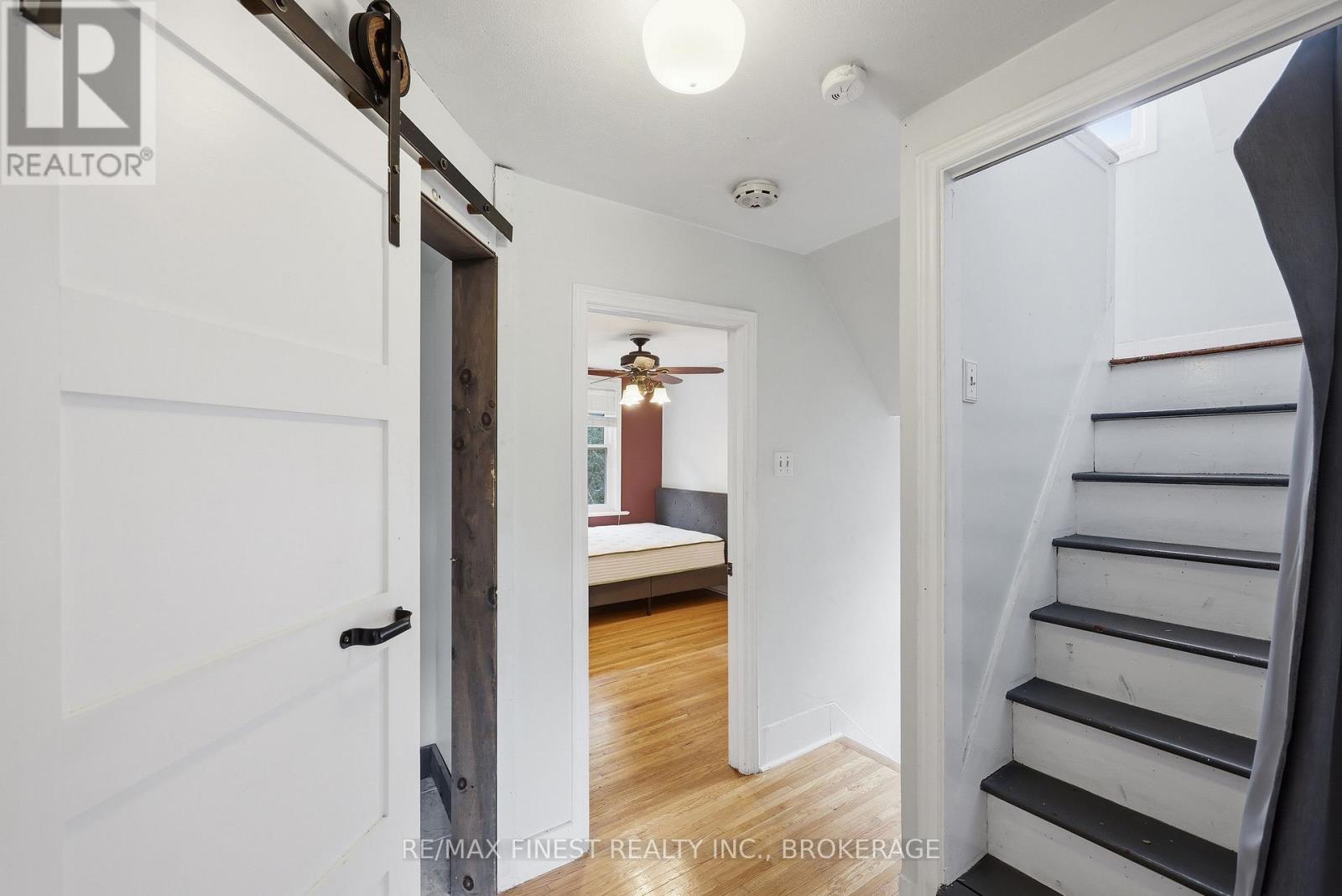 463 VICTORIA STREET - Image 22