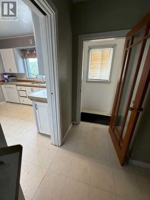 4711 5 Avenue - 20