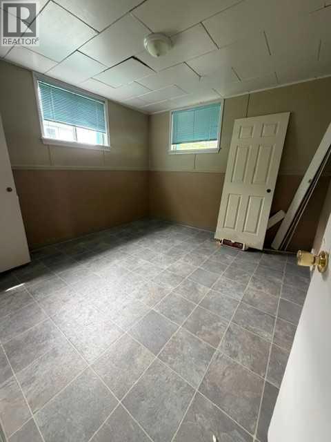 4711 5 Avenue - 28