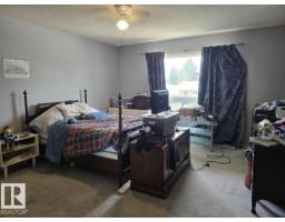 Bedroom 4 - 79 Gariepy Cr Nw, Edmonton, AB T6M1B5 Photo 9