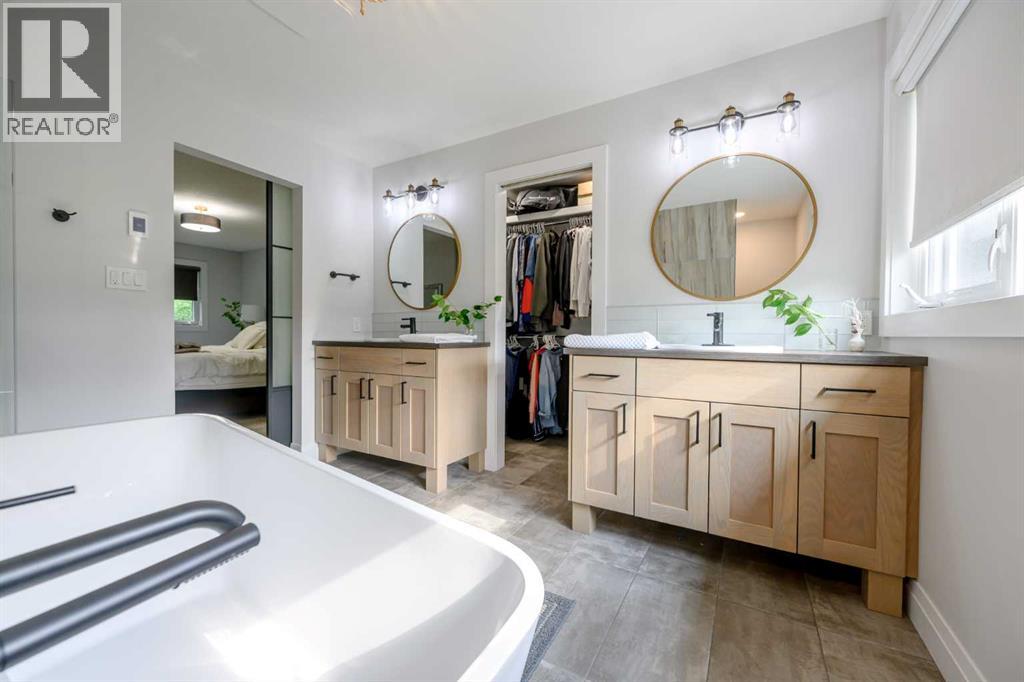 walk-in closet in ensuite