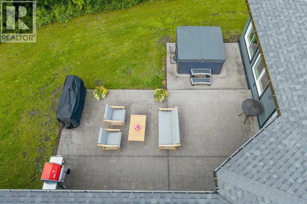 overhead view of the extensive back patio (stamped concrete) area