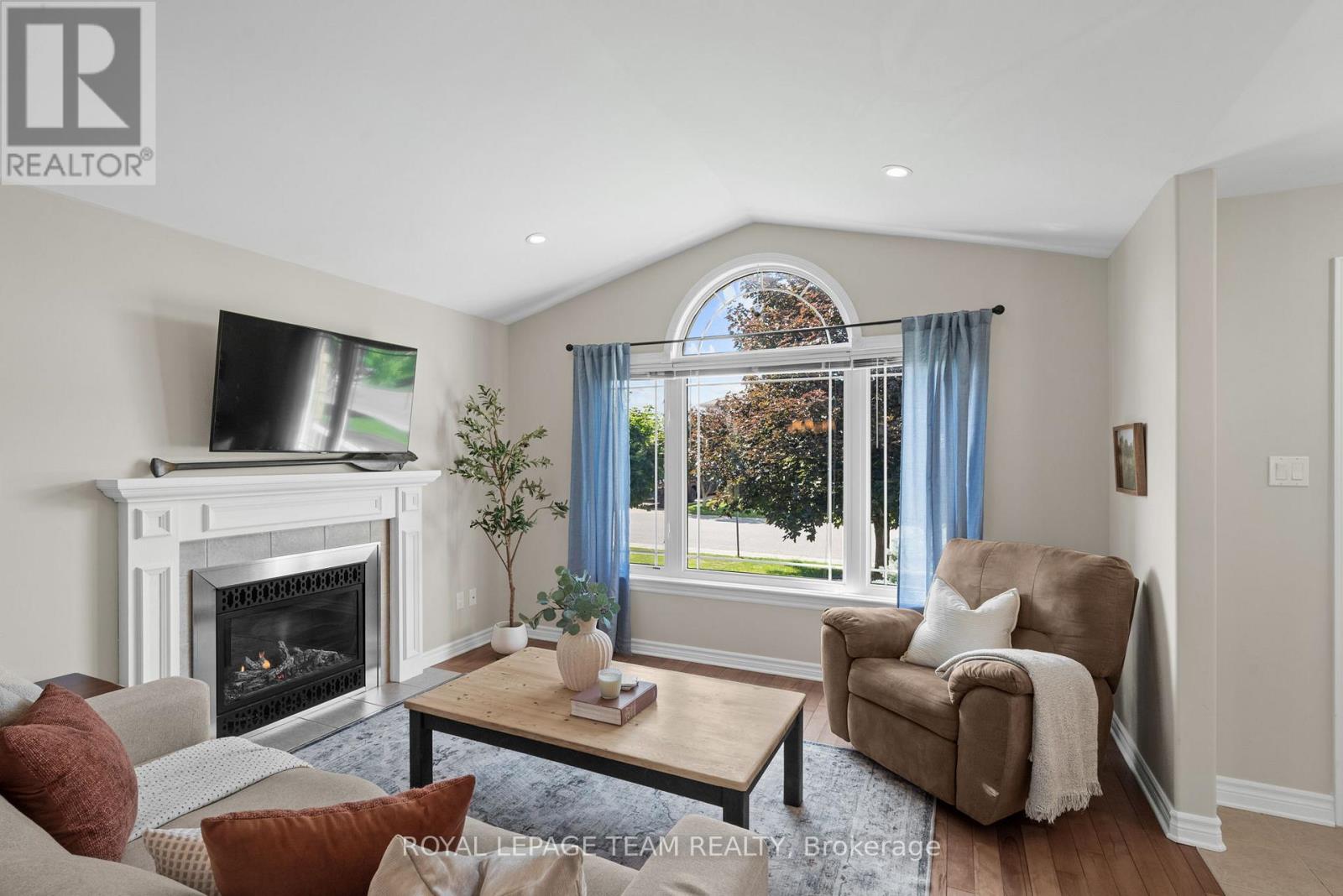 6 STONEHAVEN WAY - 11