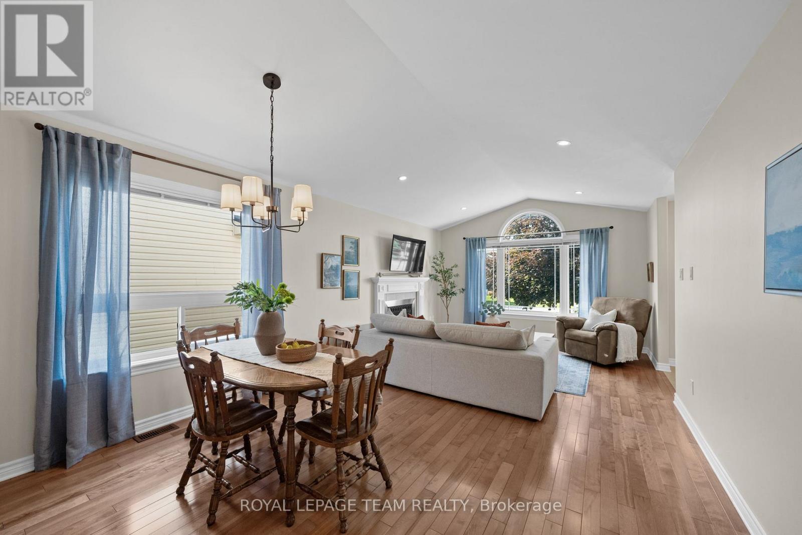 6 STONEHAVEN WAY - 14