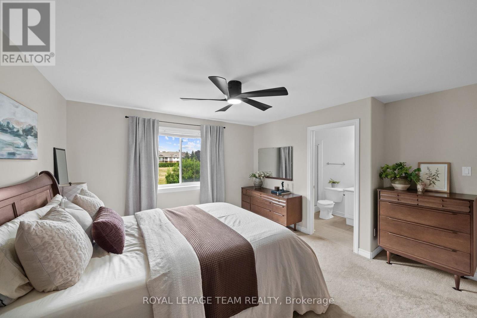 6 STONEHAVEN WAY - 24