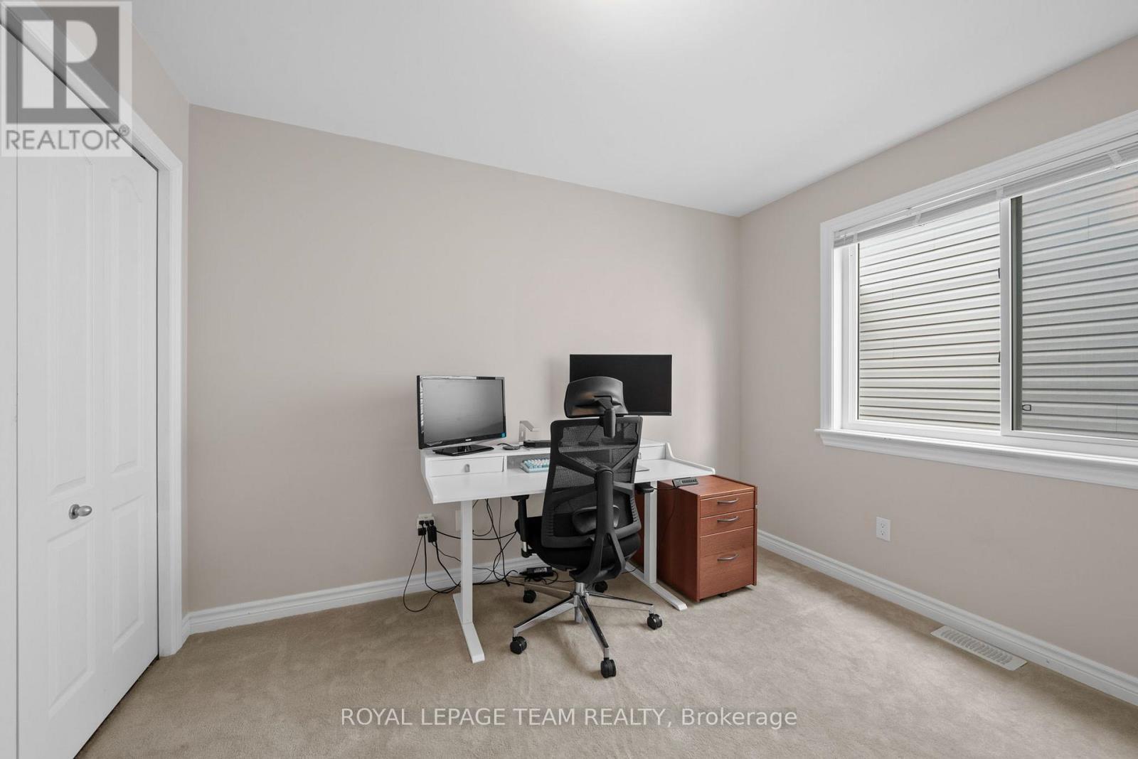 6 STONEHAVEN WAY - 31