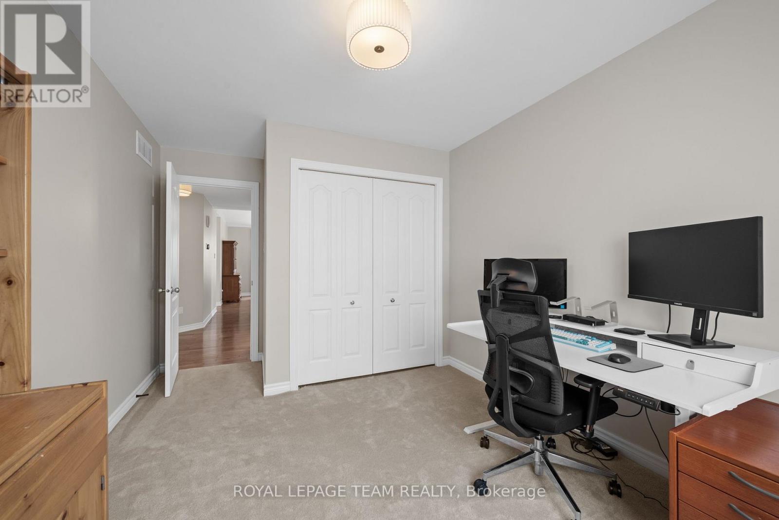 6 STONEHAVEN WAY - 32