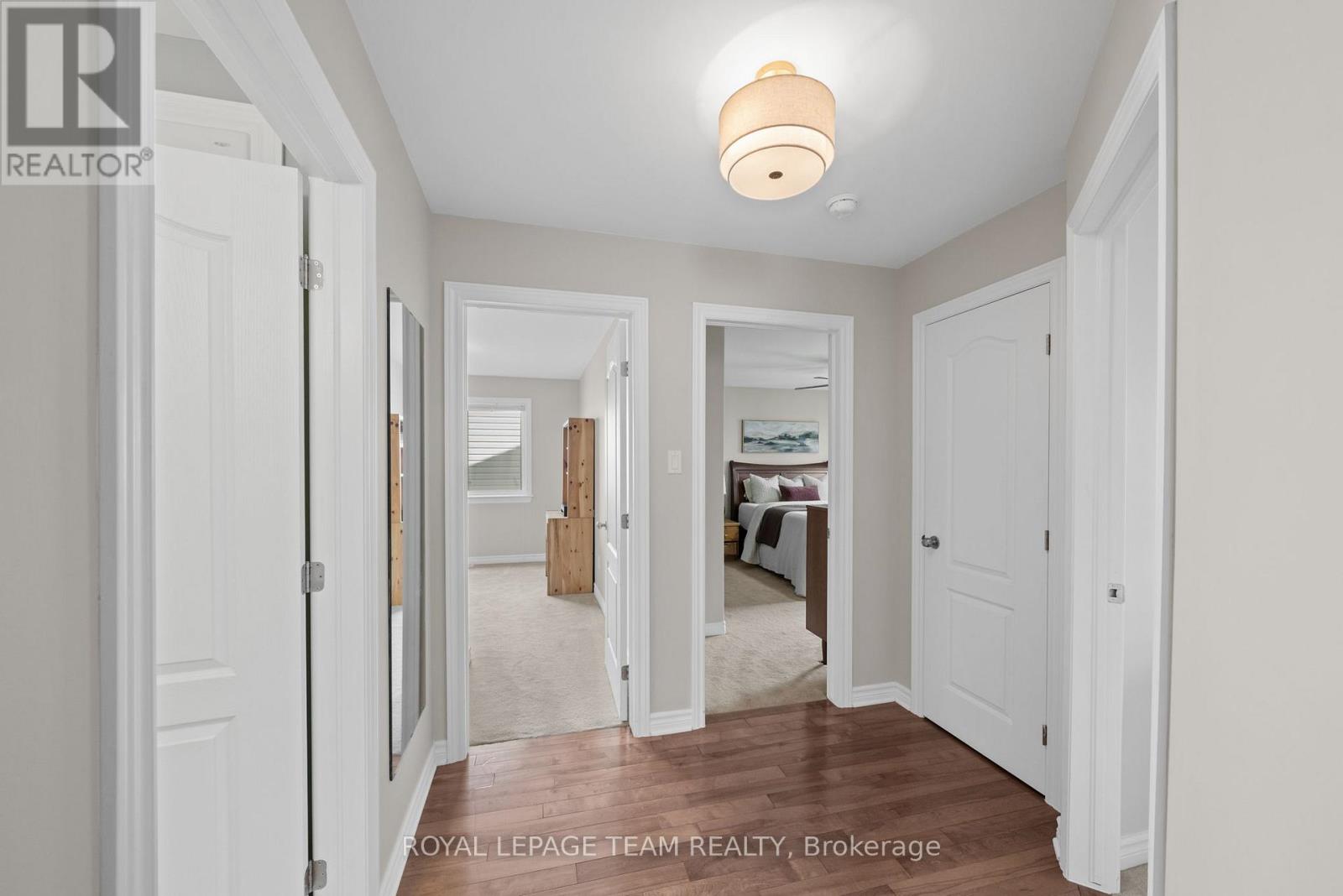 6 STONEHAVEN WAY - 34