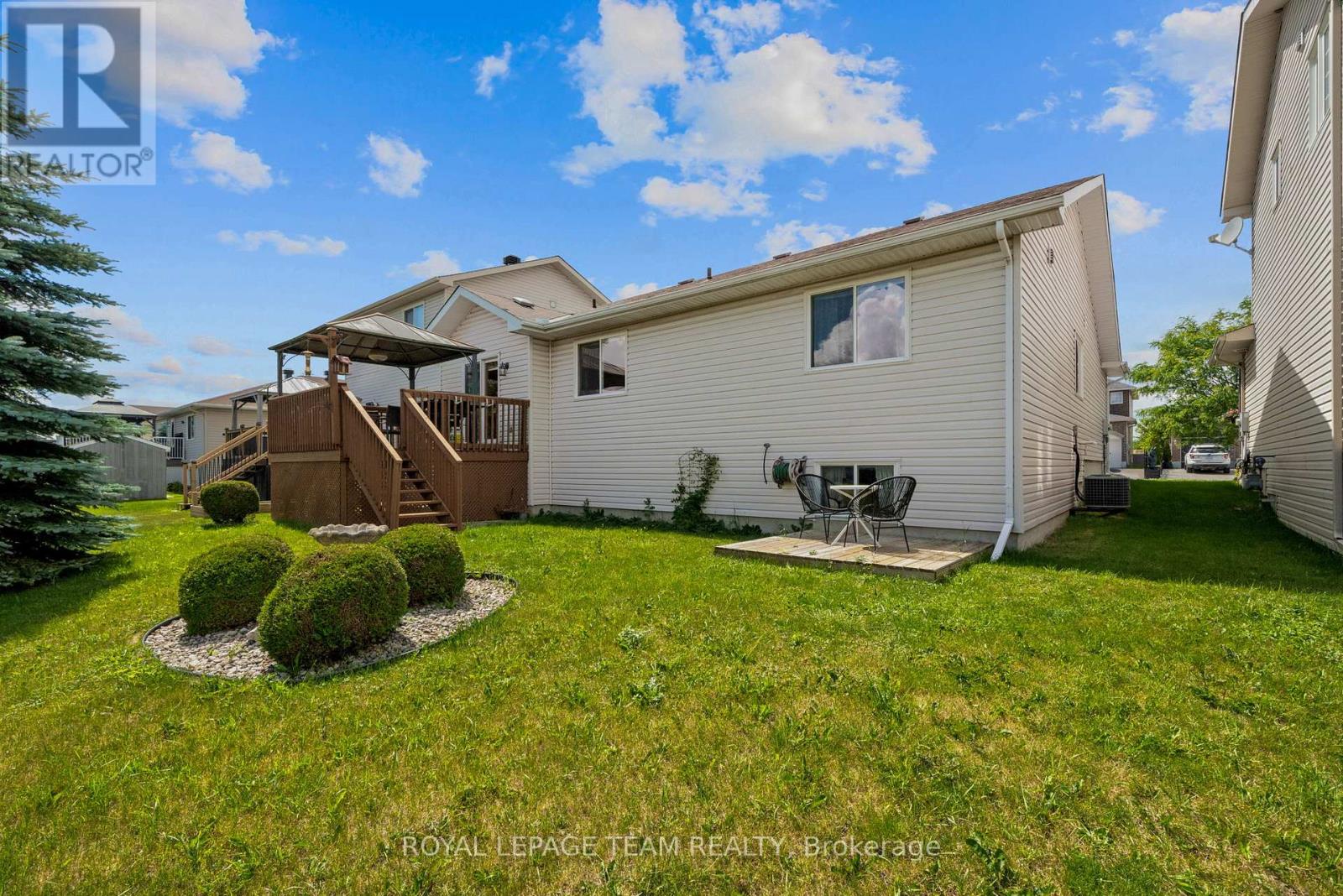 6 STONEHAVEN WAY - 38
