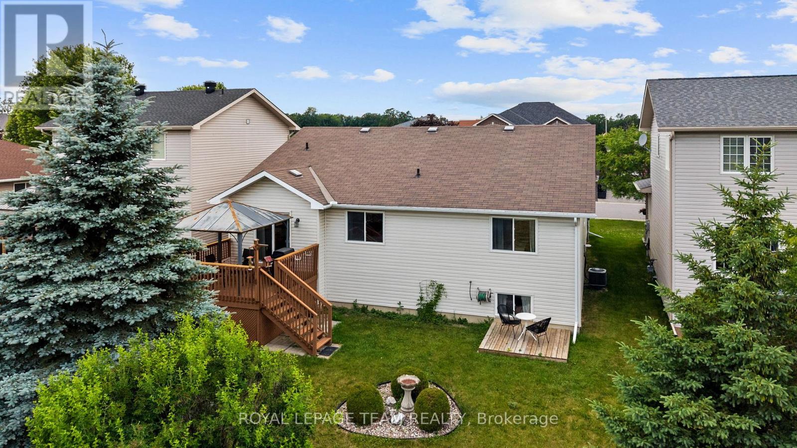 6 STONEHAVEN WAY - 44