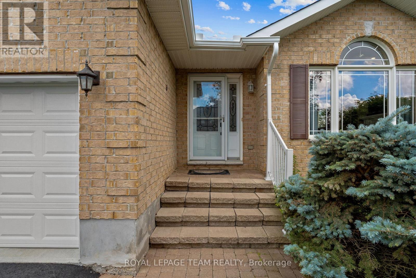 6 STONEHAVEN WAY - 5