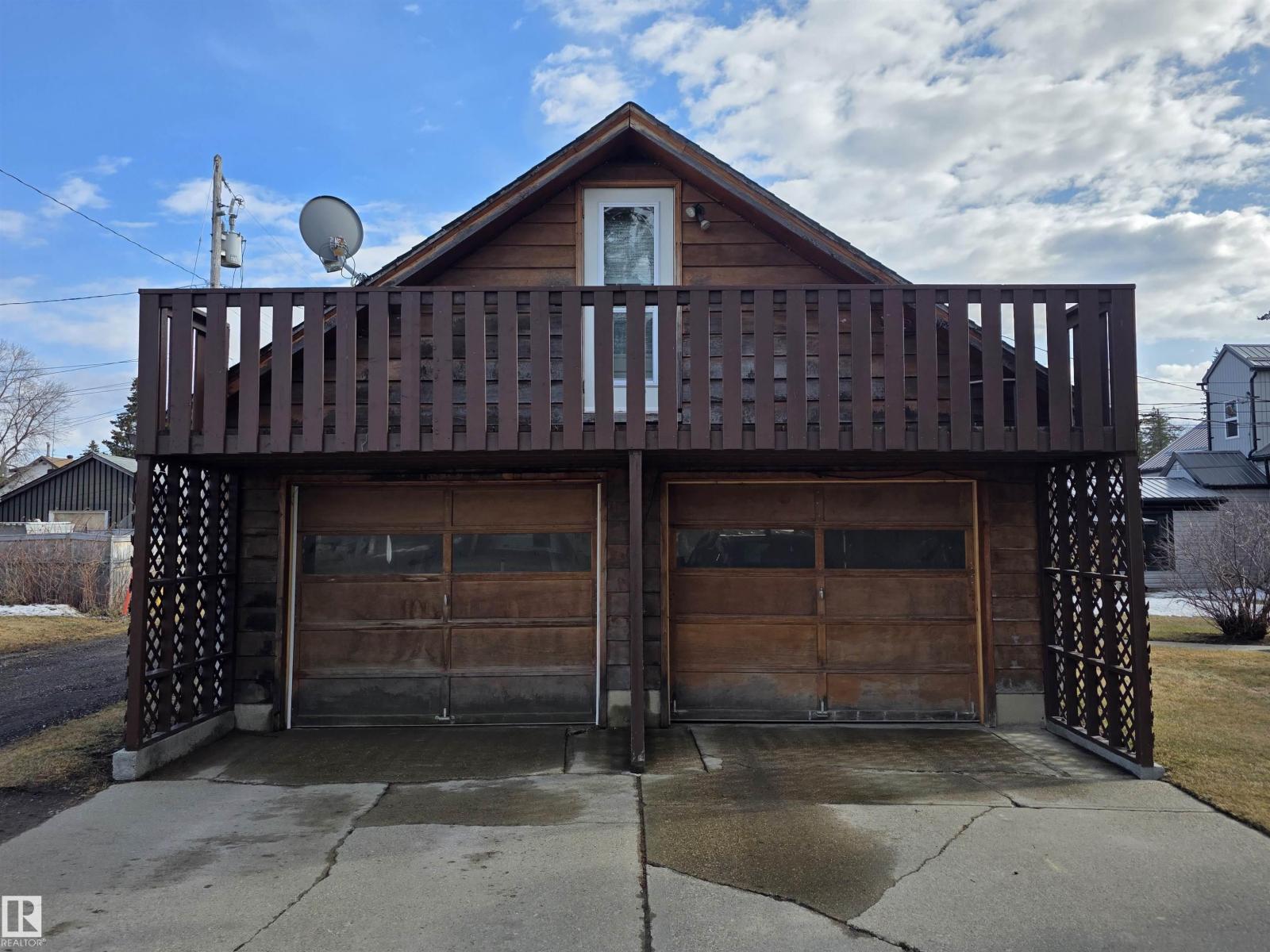 4929 53 ST - 21