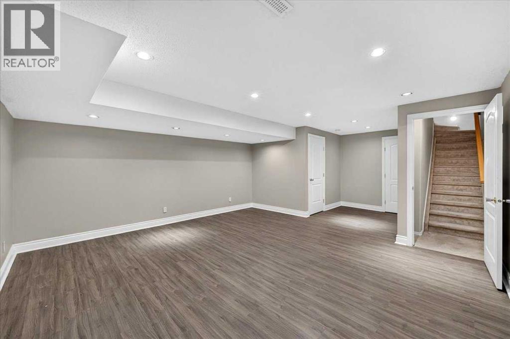 17 Edgeridge Terrace NW — photo 34