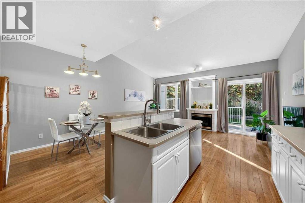 17 Edgeridge Terrace NW — photo 24