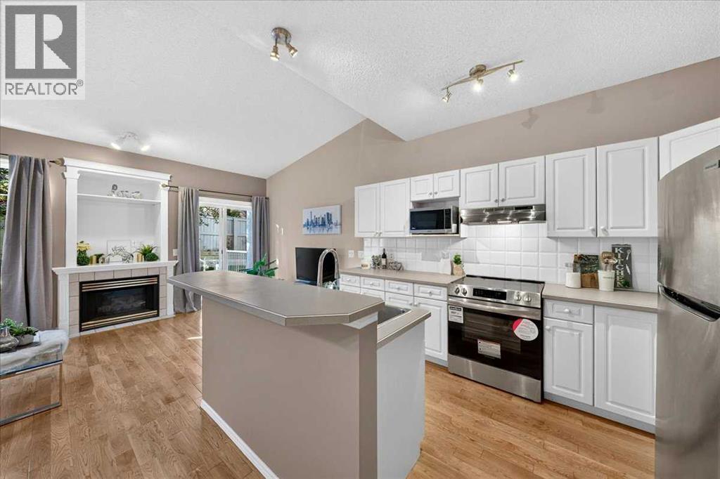 17 Edgeridge Terrace NW — photo 22