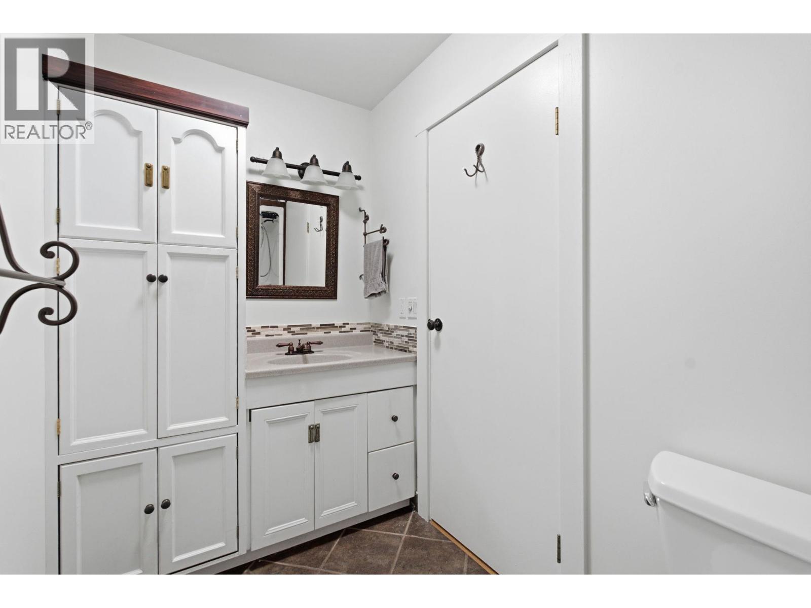 4345 Dunvegan Court, Kelowna