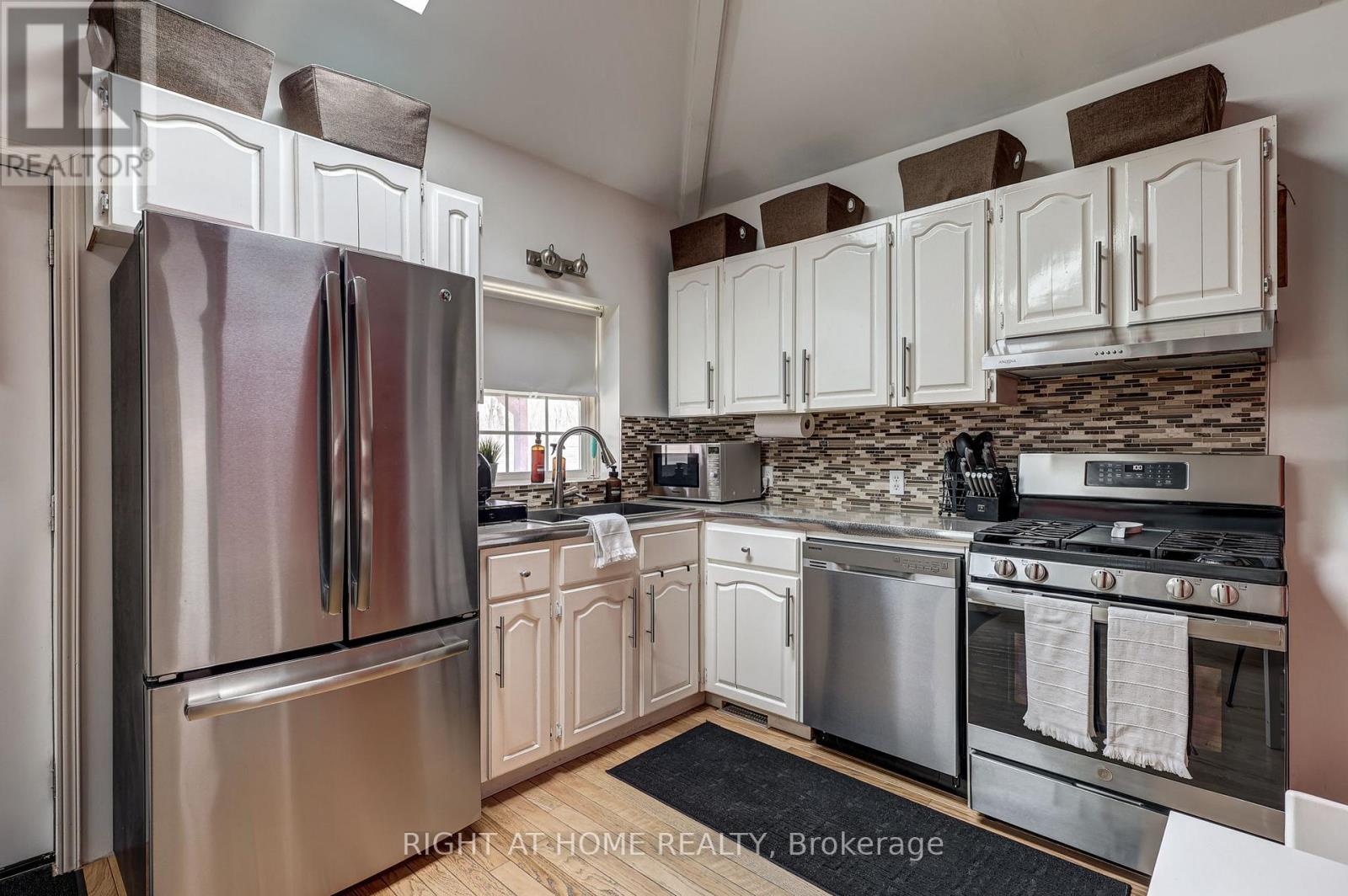 483 CLARKE ROAD - Image 12