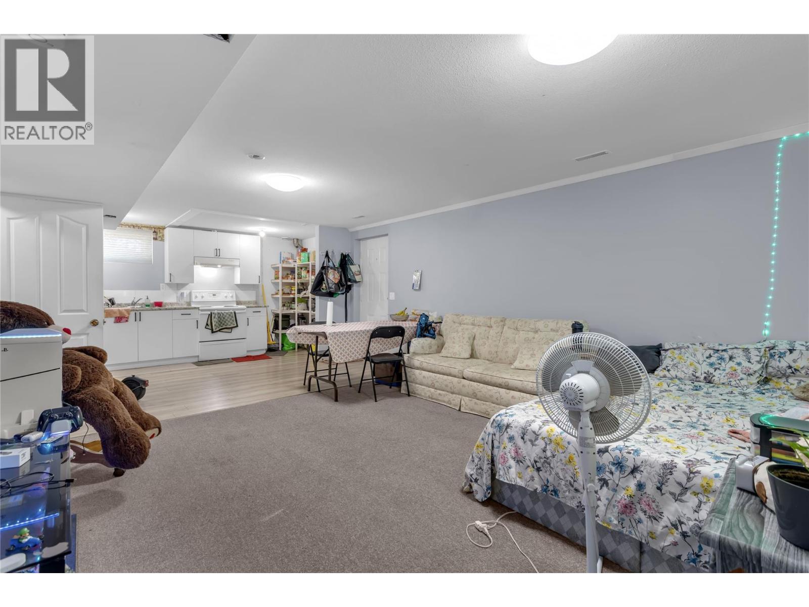 324 Klassen Road, Kelowna