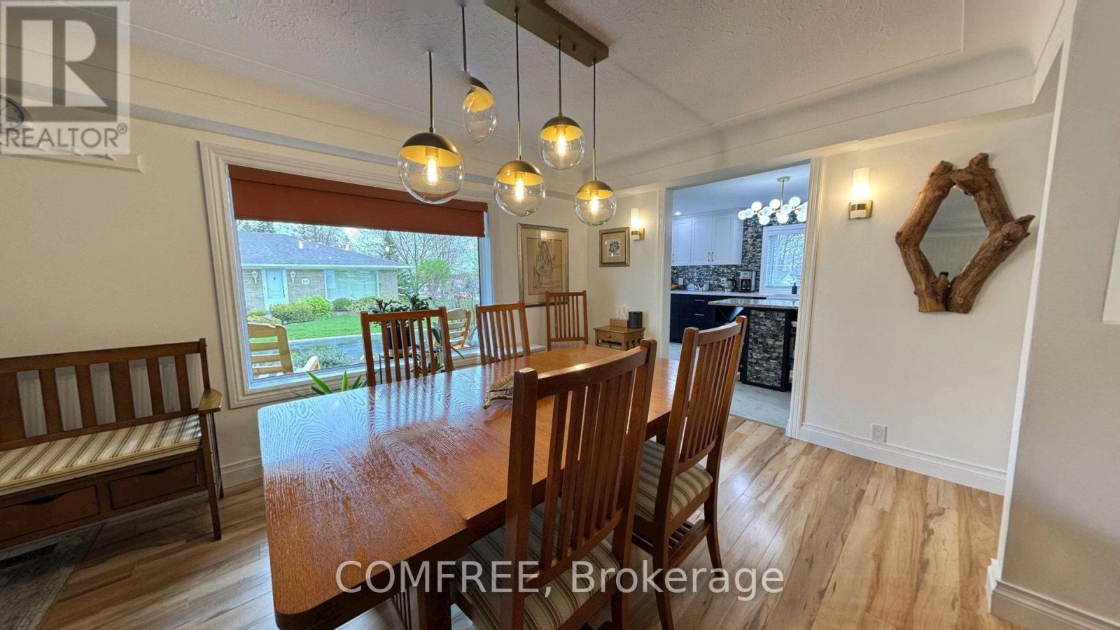 21 SEACLIFF DRIVE W - 13