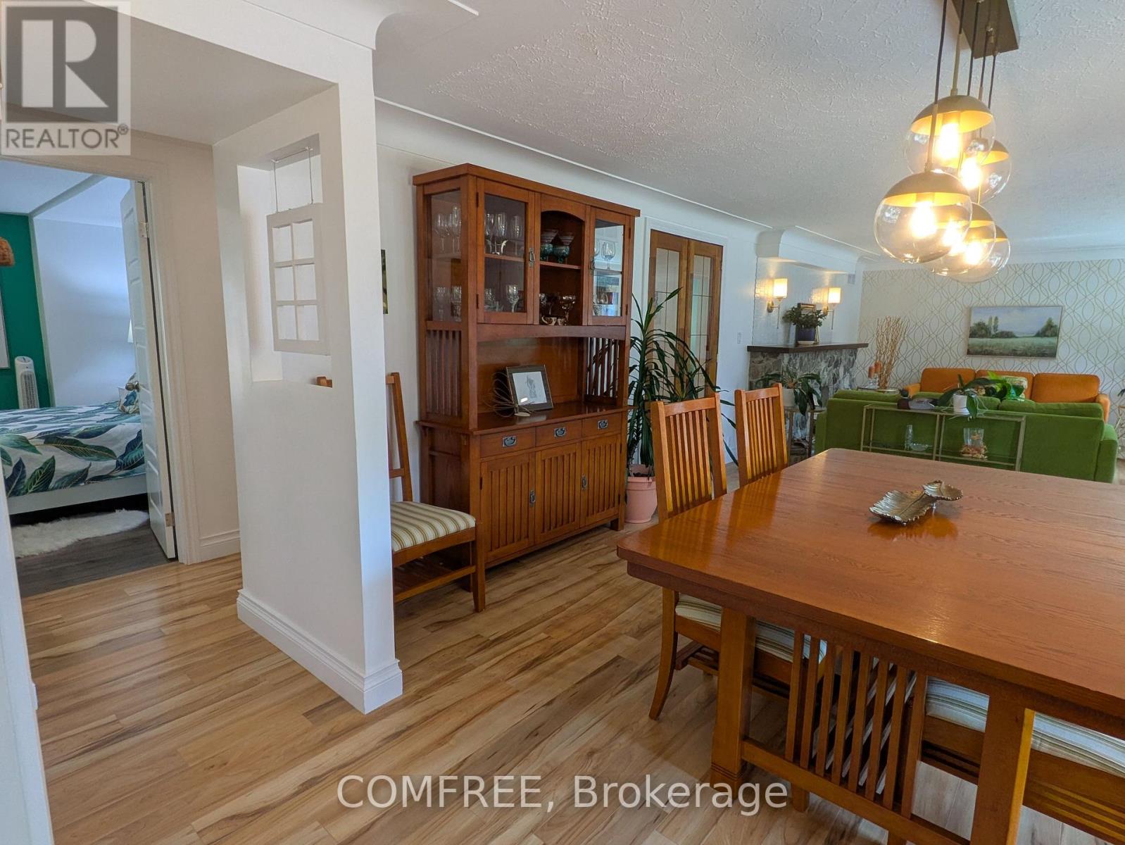 21 SEACLIFF DRIVE W - 17