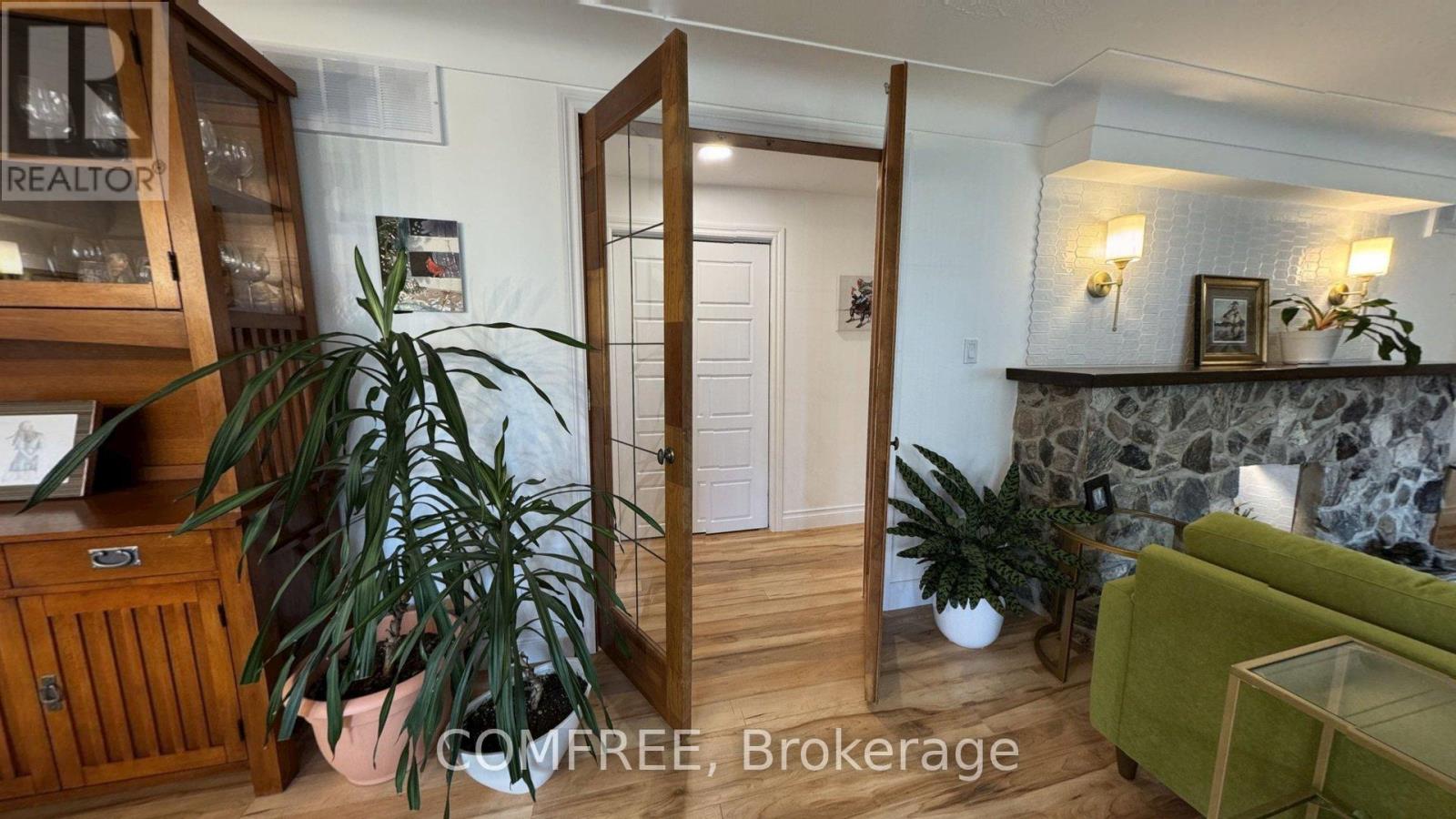 21 SEACLIFF DRIVE W - 18