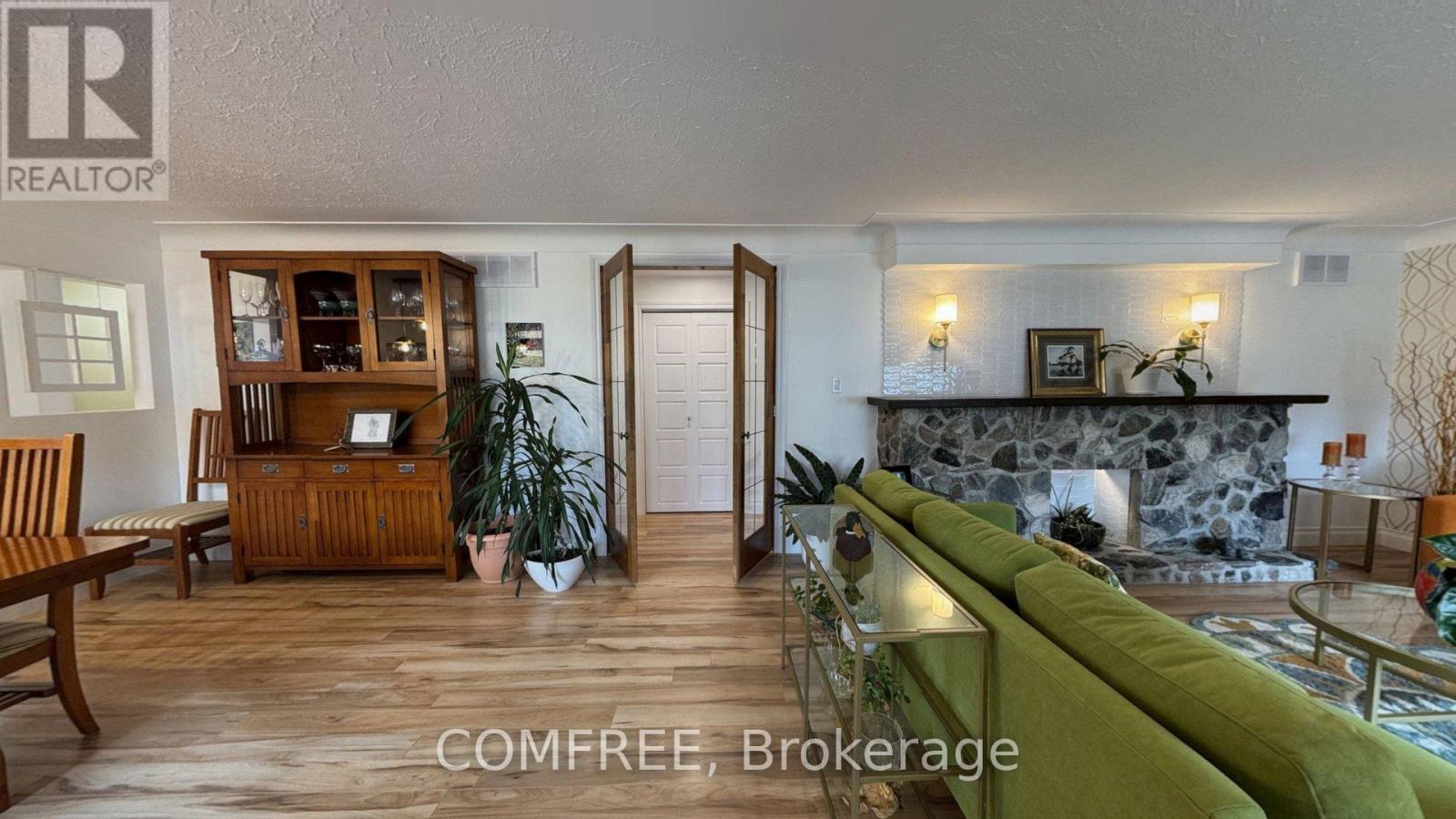 21 SEACLIFF DRIVE W - 8