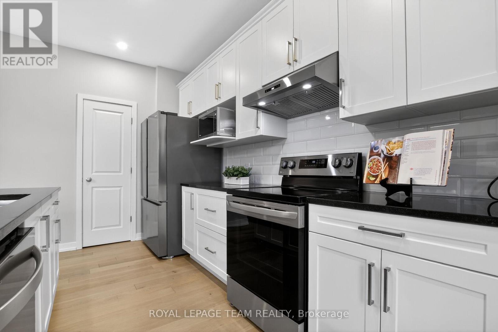 408 GIDRAN CIRCLE - 16