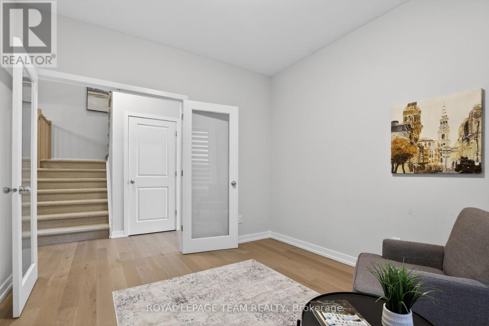 408 GIDRAN CIRCLE - 24