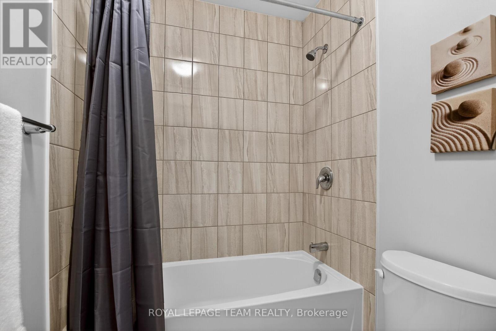 408 GIDRAN CIRCLE - 43