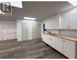 4 - 390 Muskoka Road S, Gravenhurst), ON P1P1J4 Photo 11