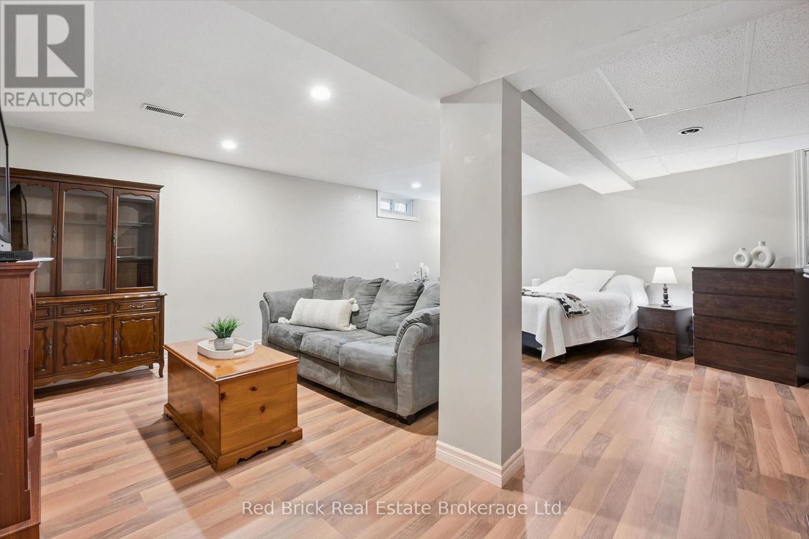 #36 90 FERMAN DRIVE - Image 21
