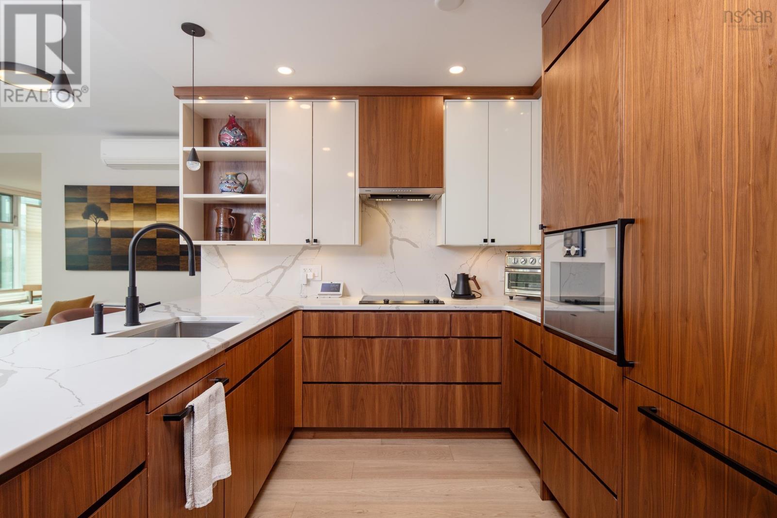 #304 220 Waterfront Drive - 11