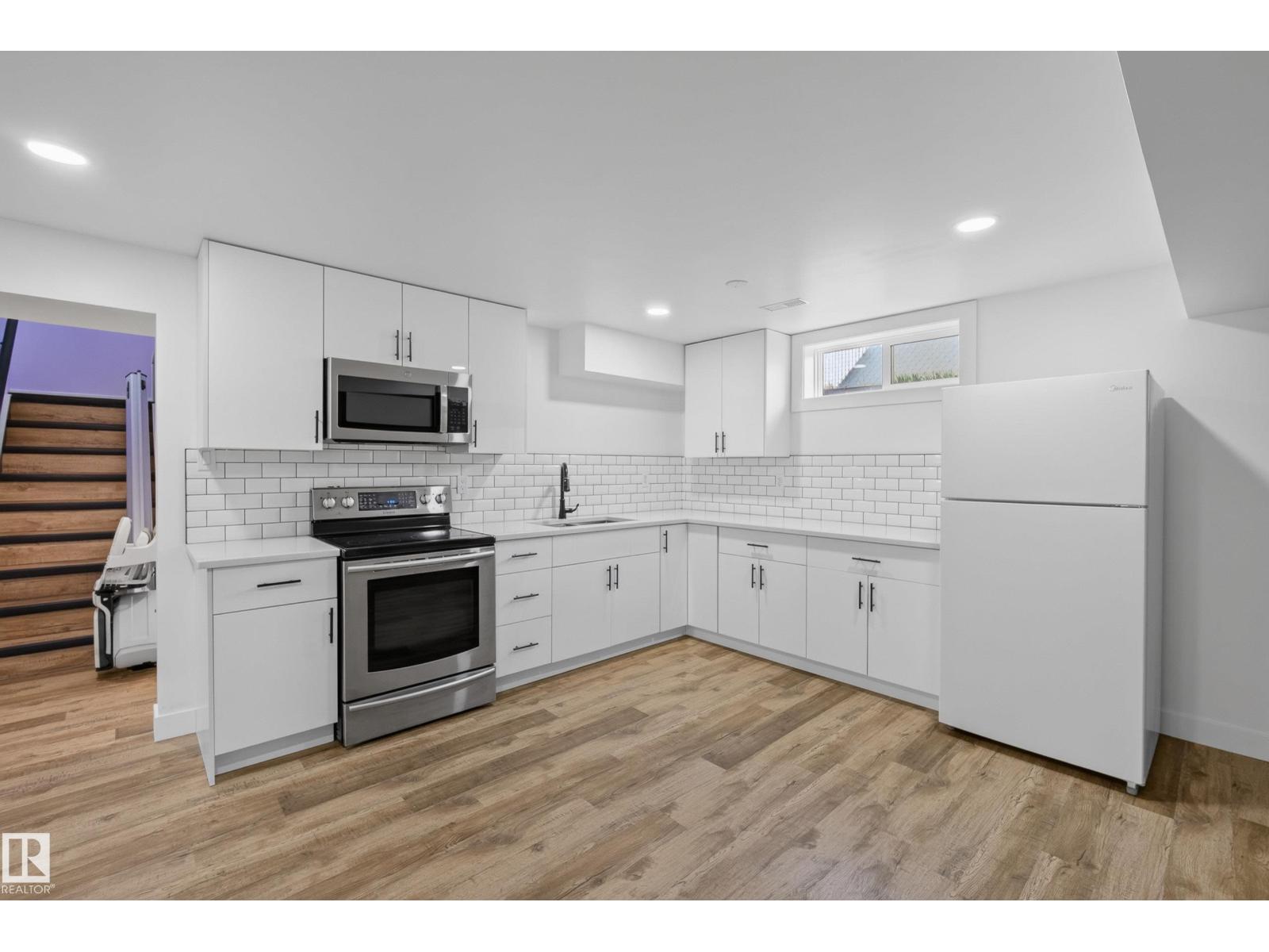 14128 73 ST NW - 29