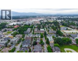 2351 Hawthorne Avenue, Port Coquitlam, BC V3C1X1 Photo 18