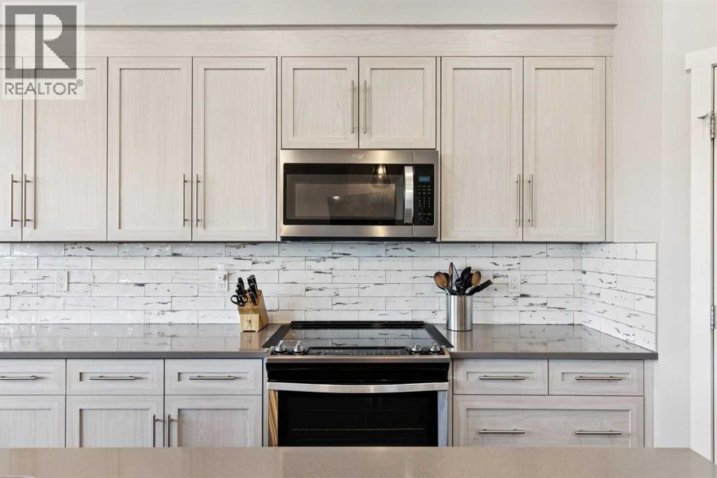 57 Crestridge Bay SW - 11