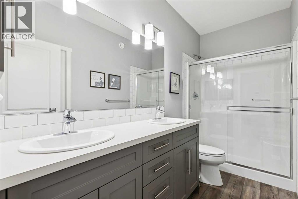 57 Crestridge Bay SW - 31