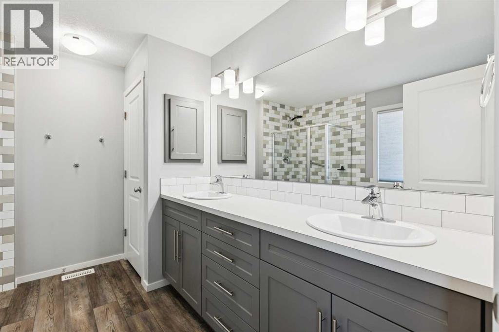 57 Crestridge Bay SW - 37