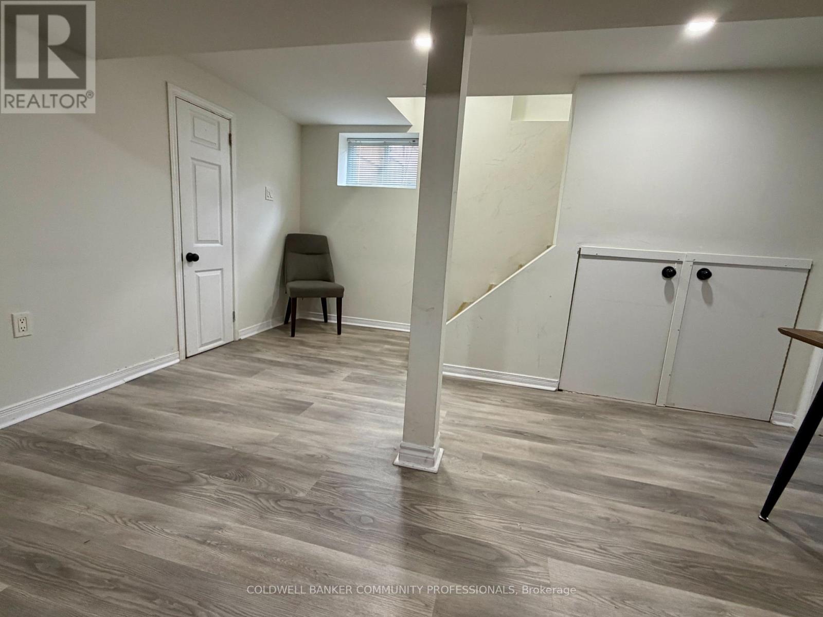 94 HOWARD AVENUE - 17