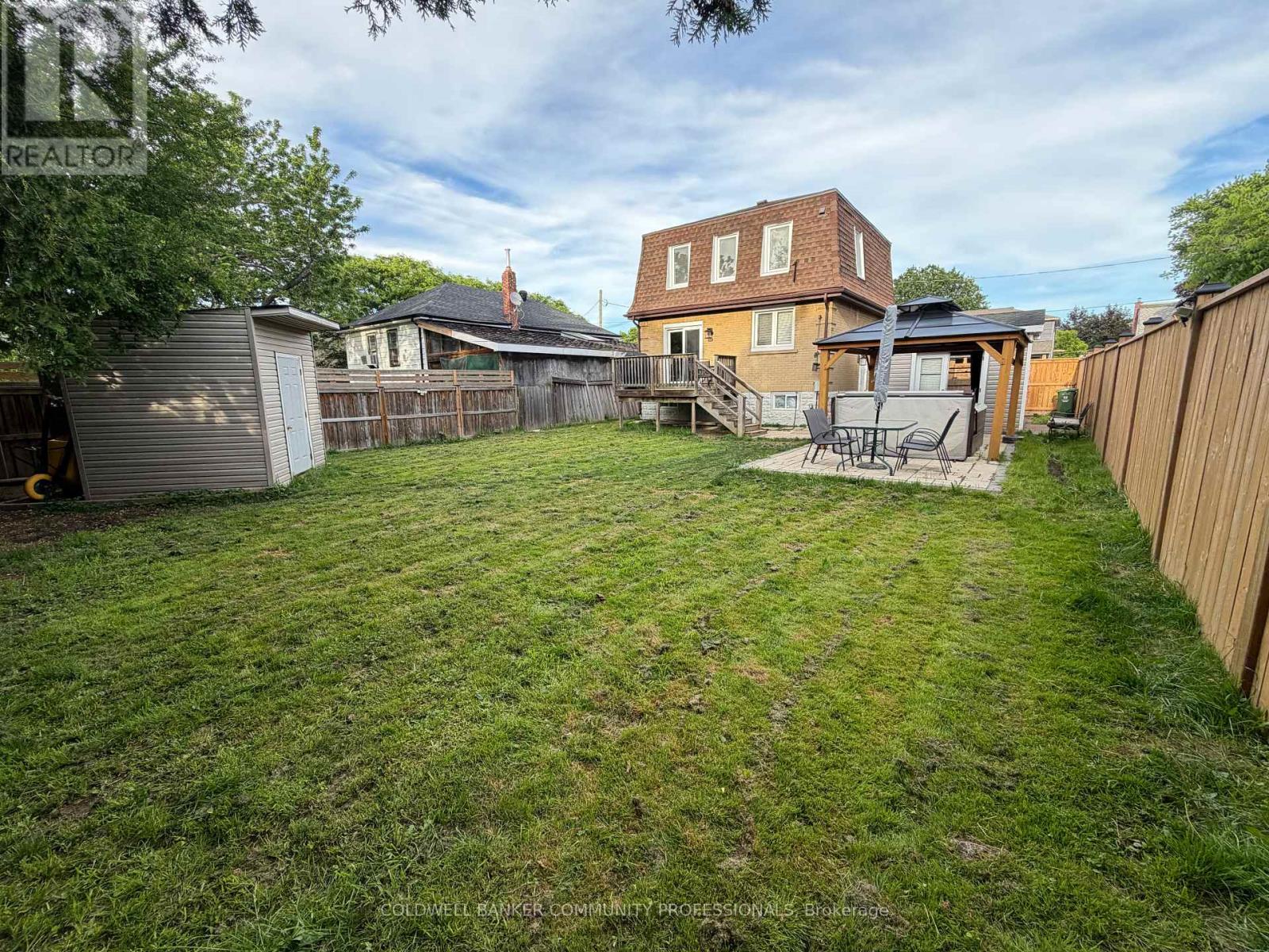 94 HOWARD AVENUE - 23