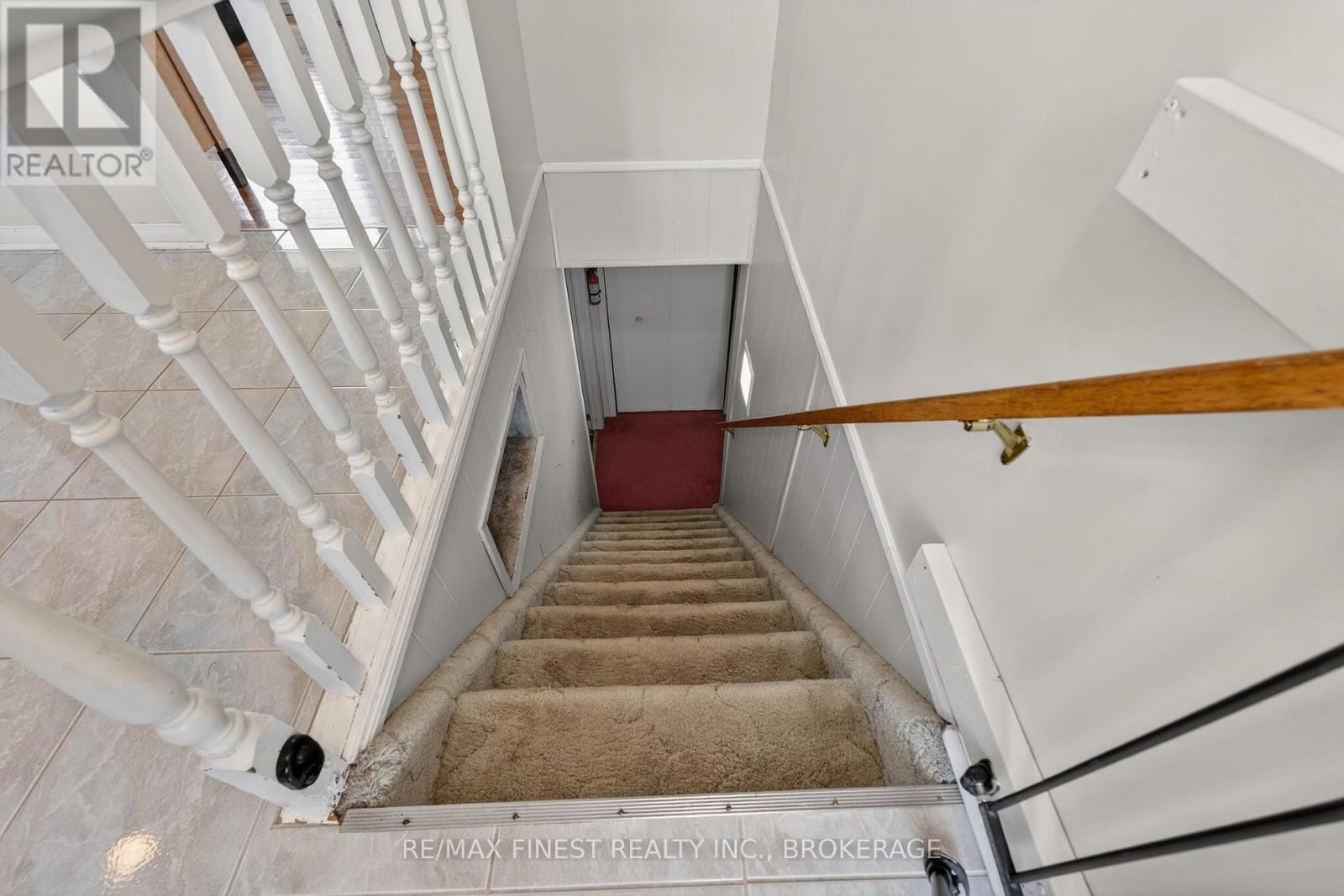 14 CHESTERFIELD DRIVE - 21