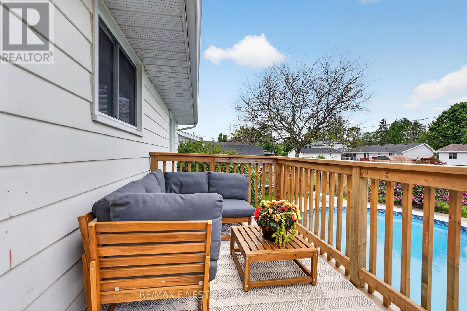 14 CHESTERFIELD DRIVE - 29