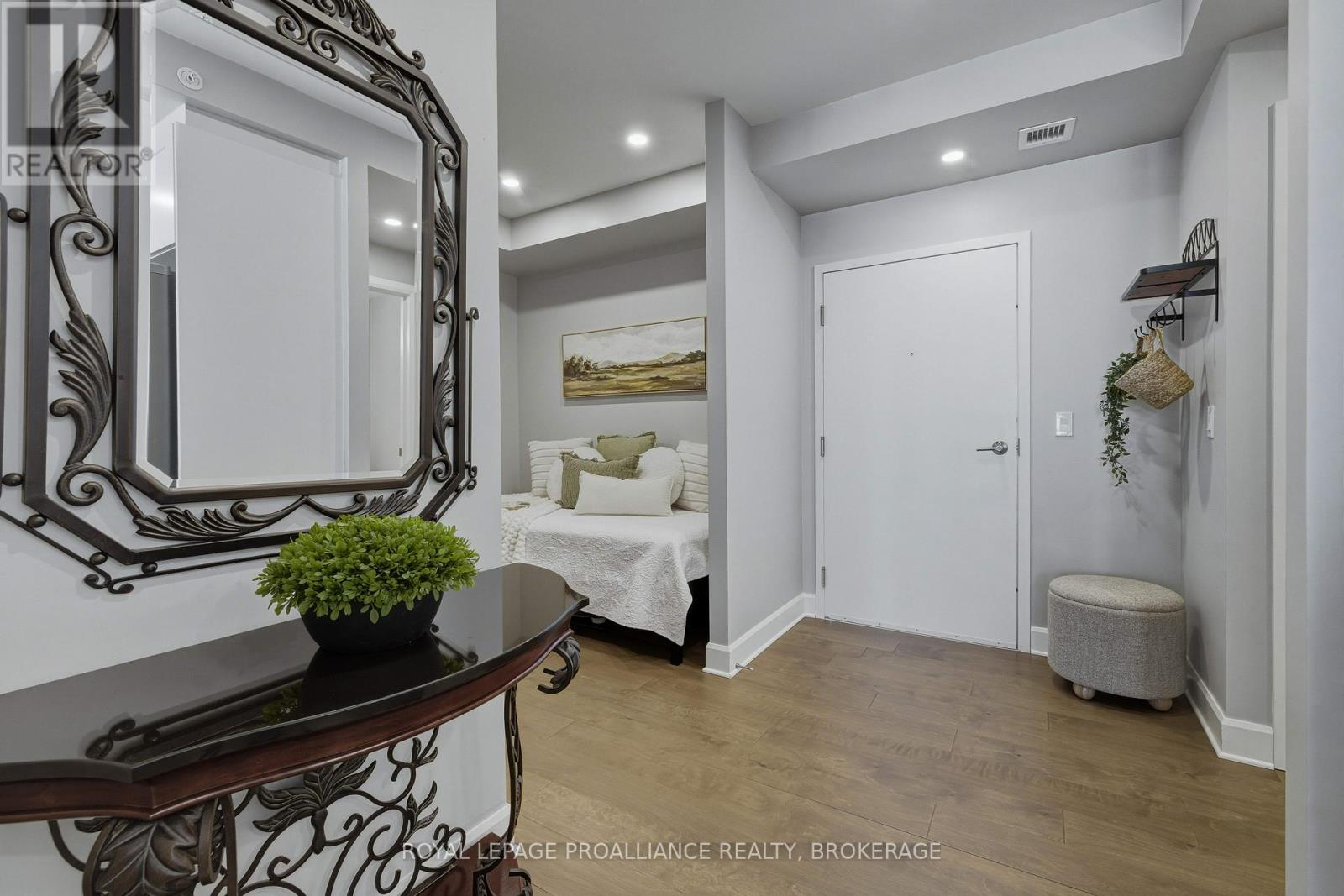 #218 129B SOUTH STREET - 10