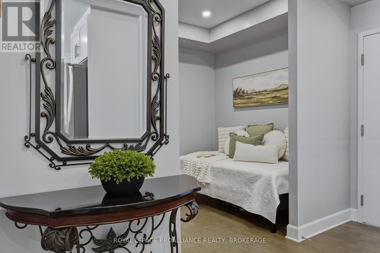 #218 129B SOUTH STREET - 14