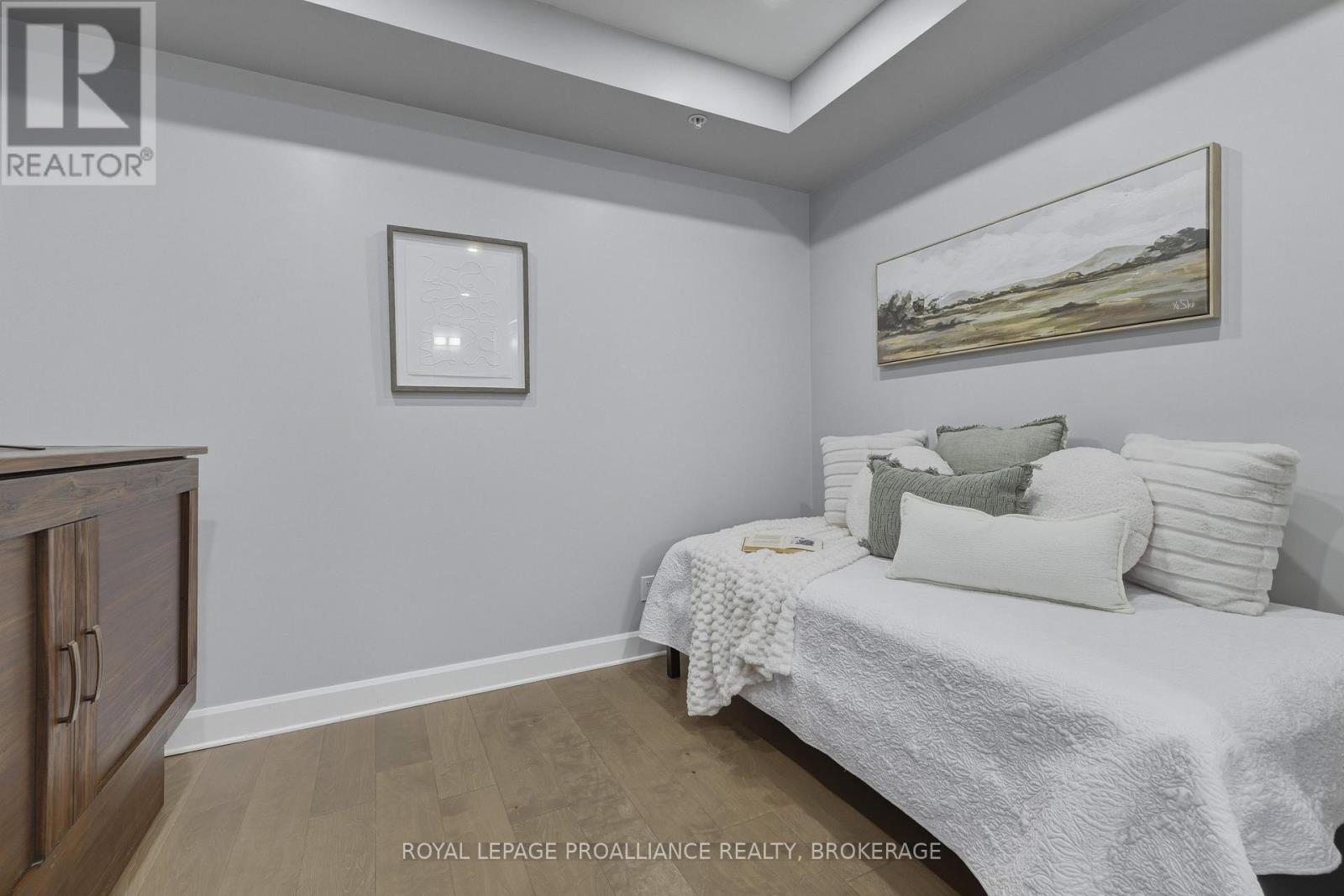 #218 129B SOUTH STREET - 15