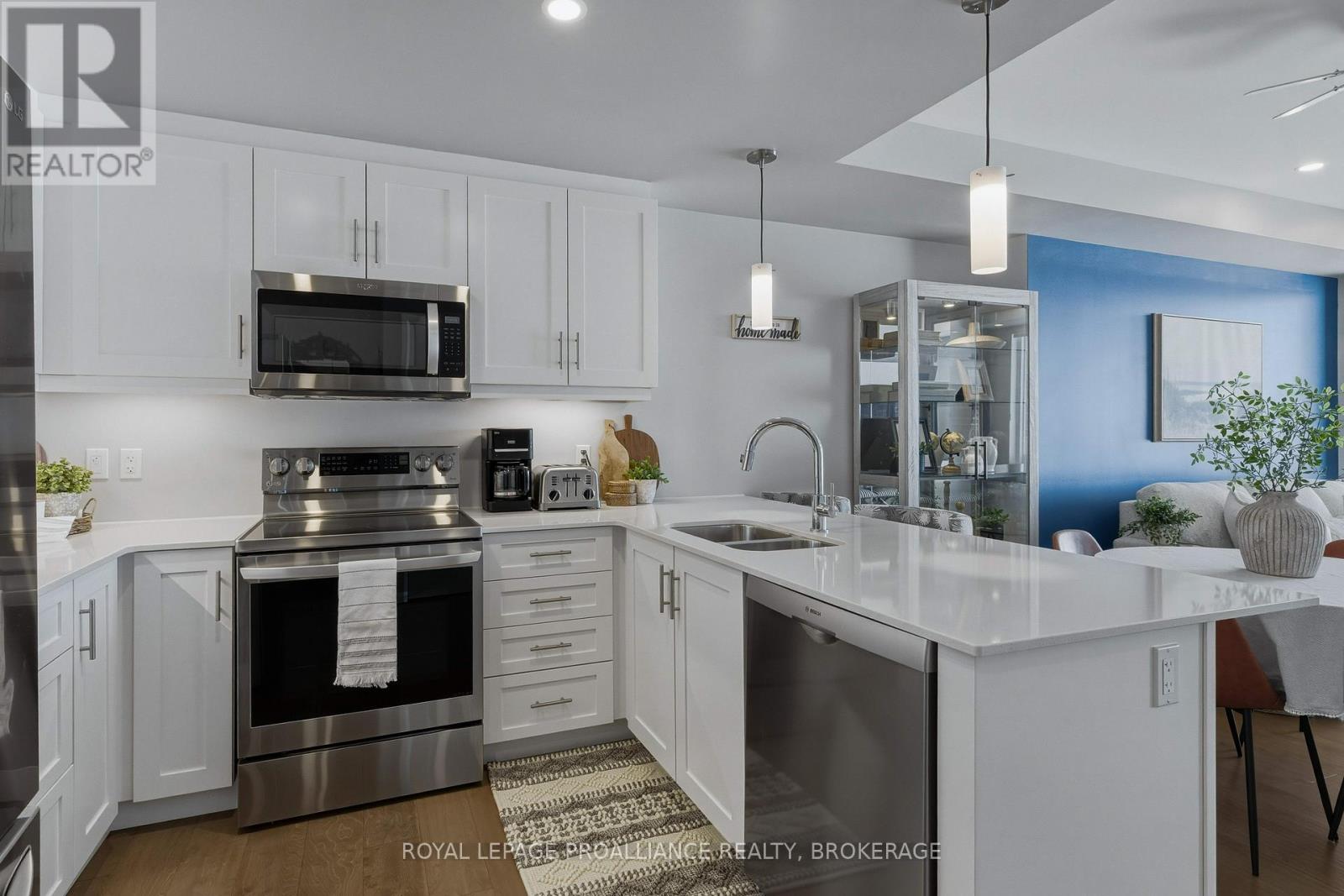 #218 129B SOUTH STREET - 17