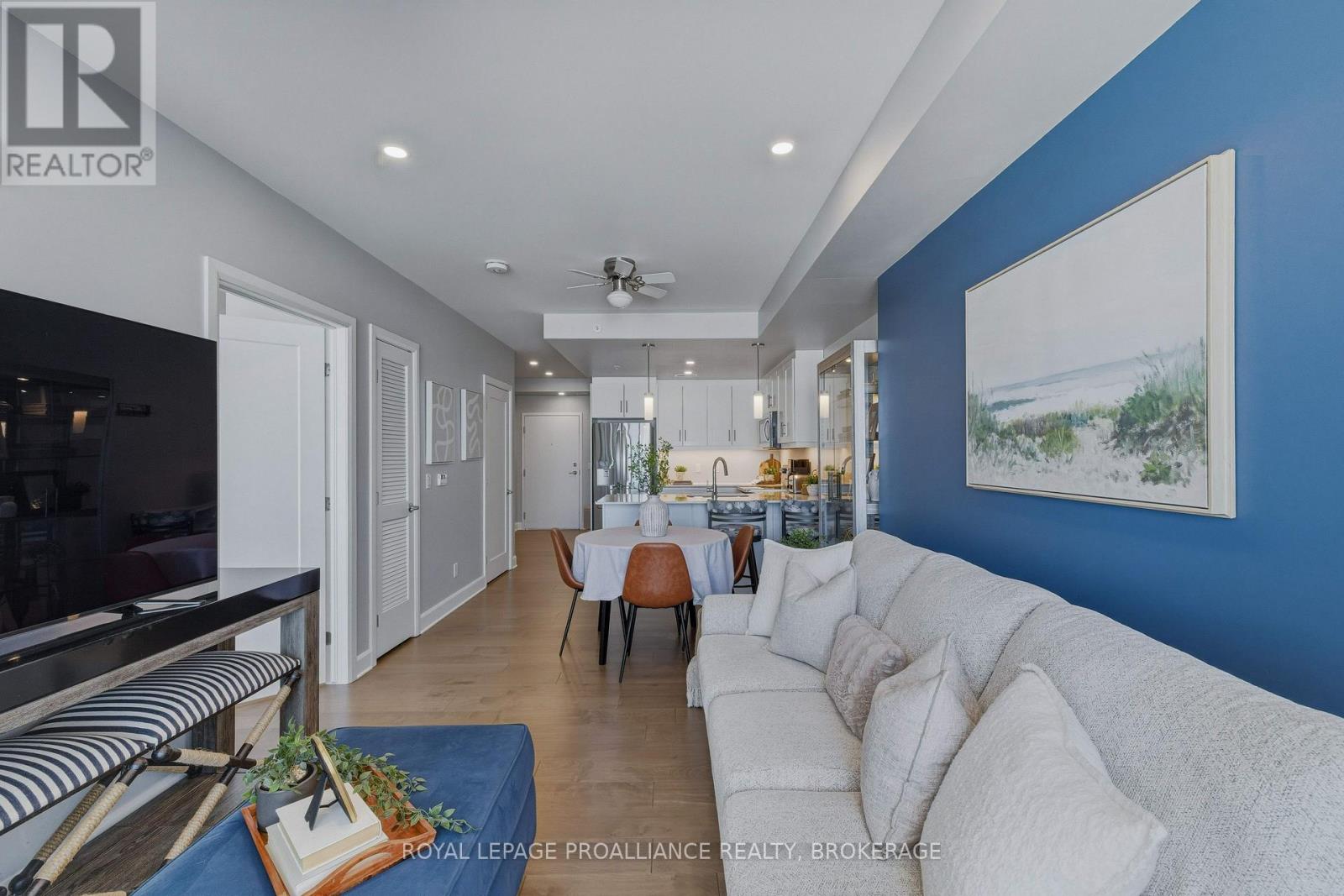 #218 129B SOUTH STREET - 25
